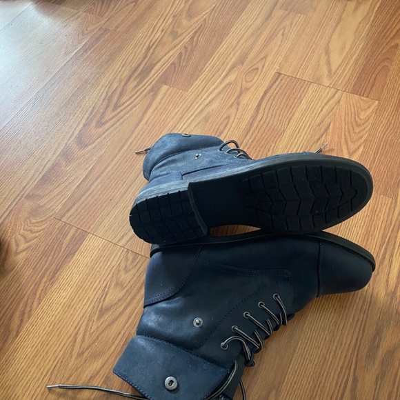 Short boots - Picture 2 of 3